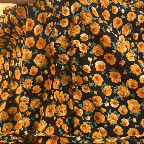 *Misguided Half Button Tea Floral Summer Mini Dress - Picture 3 of 9